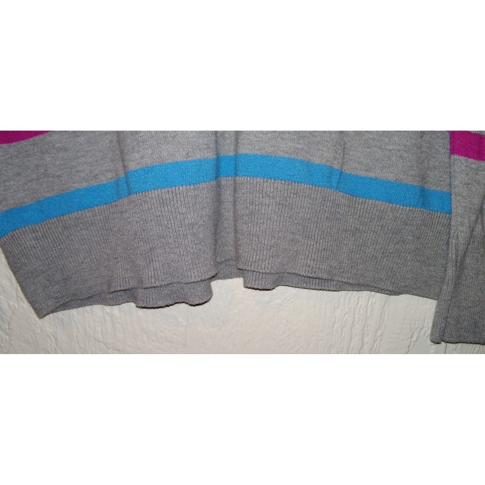 Old Navy V-Neck Sweater Womens Large Grey Multi-Color Rainbow Stripe Fine Gauge - Picture 5 of 8